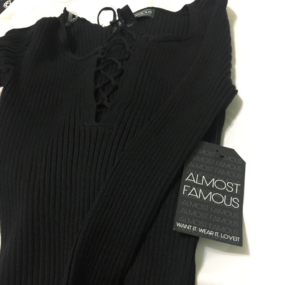 Black long sleeve crisscrossed shirt